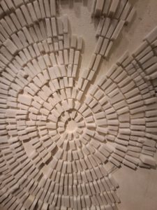 Deadwood gives new life - site-specific installation by Juanma González